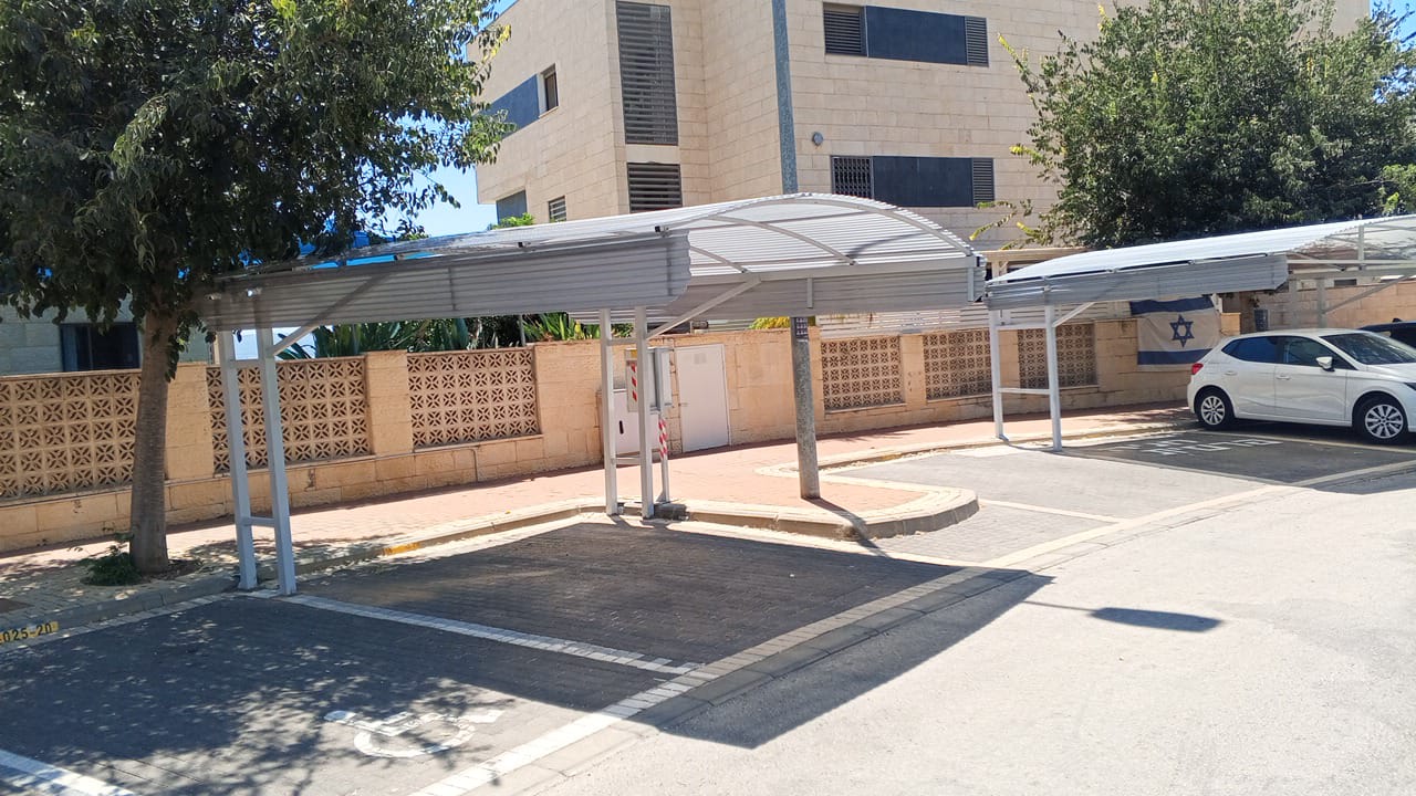 הצללה לחניון