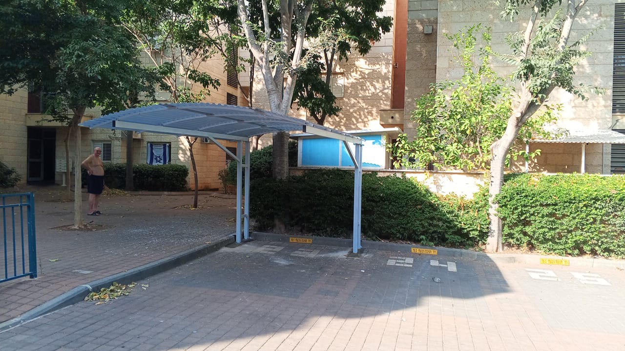 סככה במרחב אורבני